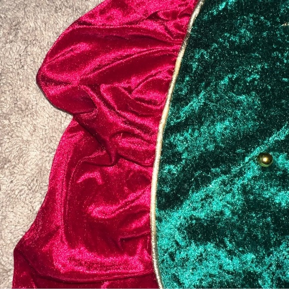 Christmas Tree Skirt Velvet Green and Red with Gold Beaded Snowflakes 40” - Picture 5 of 7